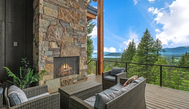 Ultimate Sandpoint Lodge: Ski, Golf & Lake Retreat