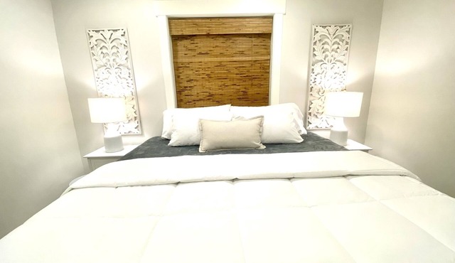 Ultra Modern Superior Suite-Free Breakfast&Dinner