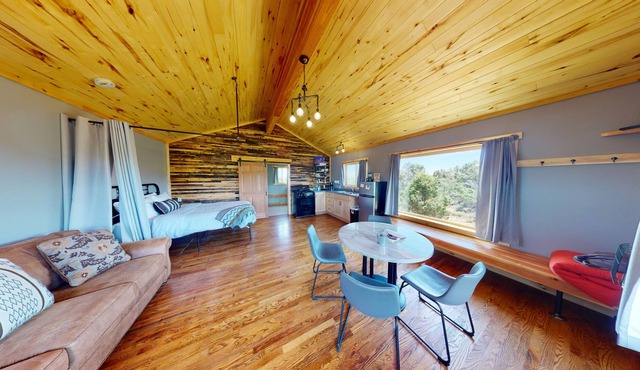 Unique Cabin Overlooking the La Sal Mountains