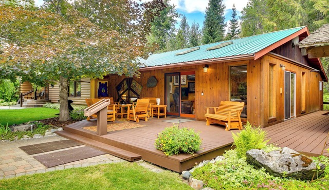 Unique Nordman Retreat 1 Mi to Priest Lake!