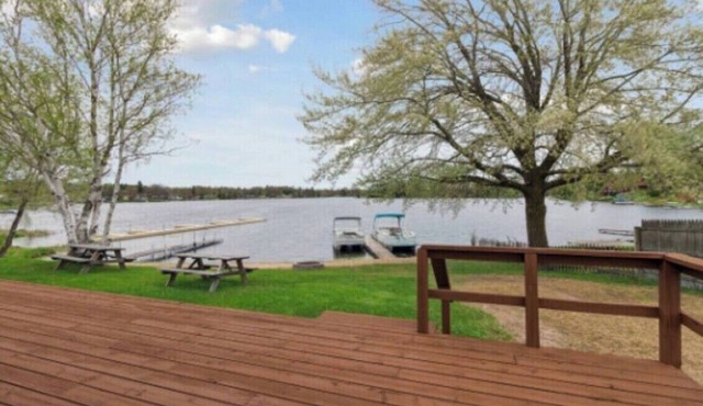 Unit 6 Long Lake Lodge - Lakefront - 1 bedroom - Beach+Kayaks