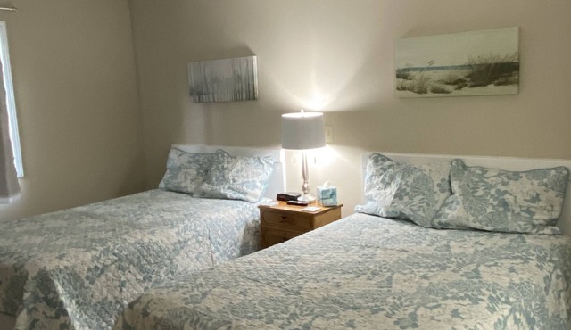 Updated Condo @ Torch Lake/A-Ga-Ming Resort, Sleeps 6+