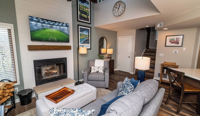 Updated & Upscale! Near Golf, Spa, Pool and Paths!