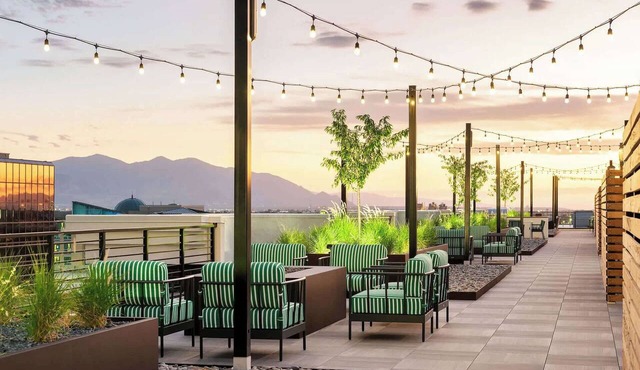 Upscale Condo at the Center of It All
