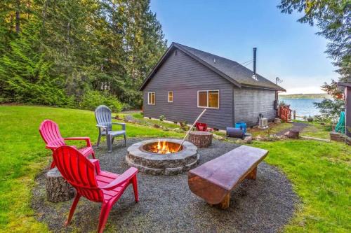 Views of Hood Canal Mount Rainier & Wildlife