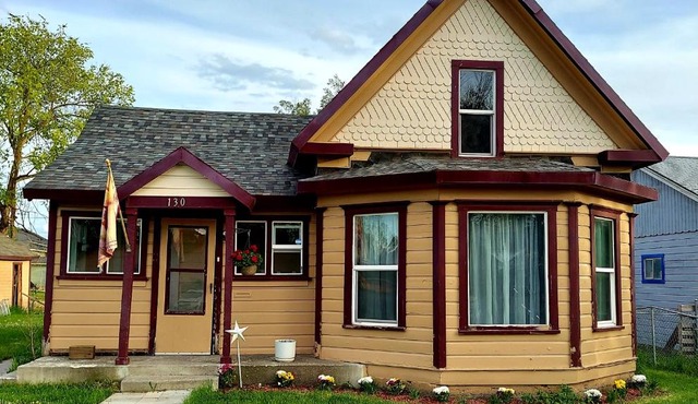 Vintage Cozy Family Home near National Parks