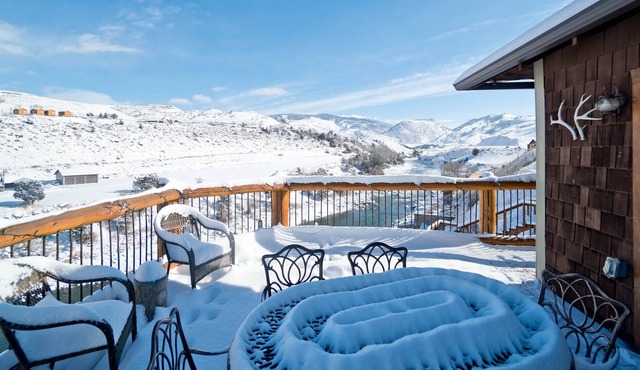Visit Yellowstone with a Private Guide - Come Home to an Amazing River View
