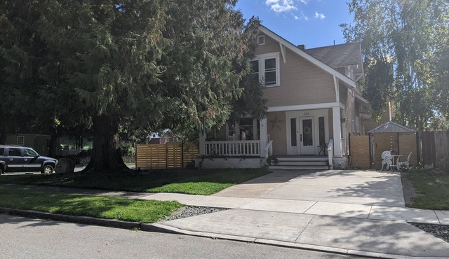 Walking distance everywhere, yard, front porch and hot tub!