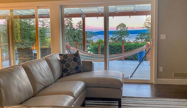 Water View Modern Farmhouse; Now Available for Fall 2025 - Premier Host