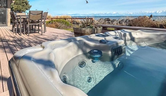 Water View, Pet Friendly, Hot tub Near Dntwn Sequim