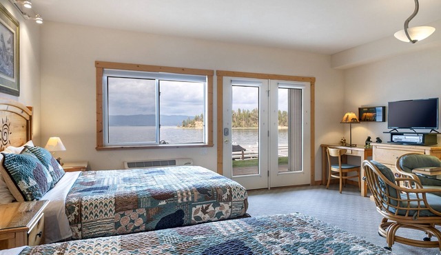 Waterfront Studio on Flathead Lake