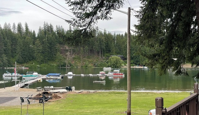 Waterview, 2Bd/2Ba, W/D, Full Kitchen, A/C, Deck, BBQ, Boat slip, Firepit, Pets