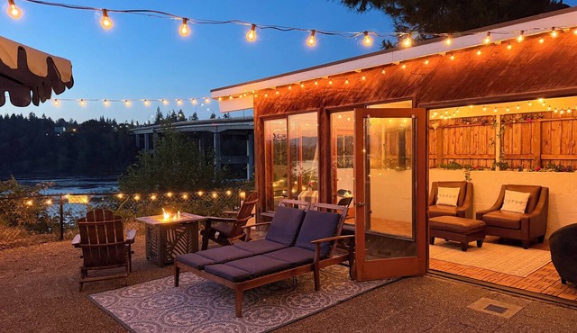 Waterview Escape - Scenic Views, Sunroom & Patio