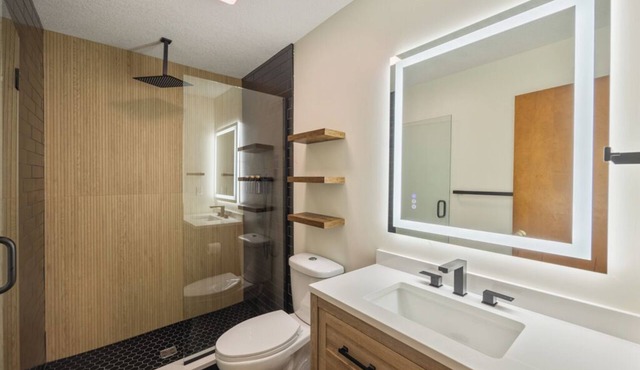 Welcome to Momo's Place. Charming 3 Bedroom, 1Bathroom with Modern Upgrades