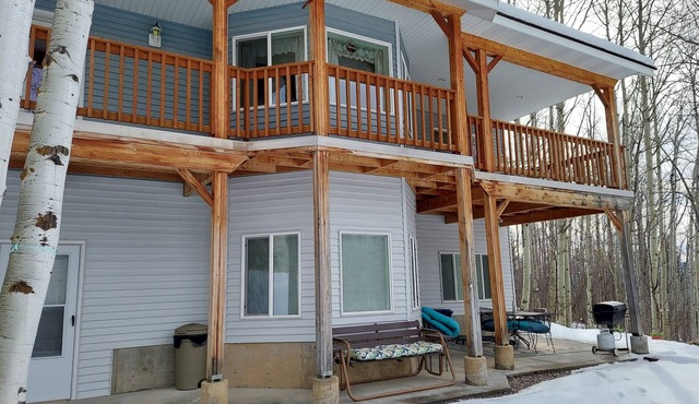 Welcome to Paradise! Dog's, $50/pet* STR# 11006-2025 15%/wk, 25%/mo discount