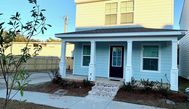 Welcome to your coastal cottage, a charming 3-bedroom beach home!