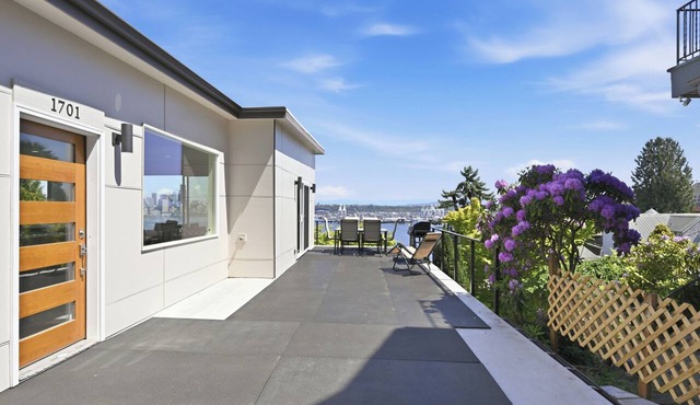 West Seattle 5BR ADU + Downtown Views