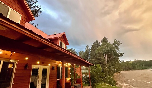 Where The Wild Things Are- Blue Ribbon Fly Fishing Cabin & No Lift Line Skiing