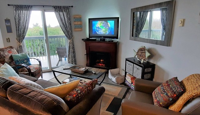 Windsong # 5 - Beautiful Ocean Front Condo