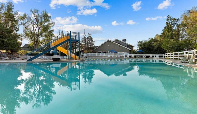 Wolf Creek | Cozy Ski Retreat | Pool + Ski | 2BR