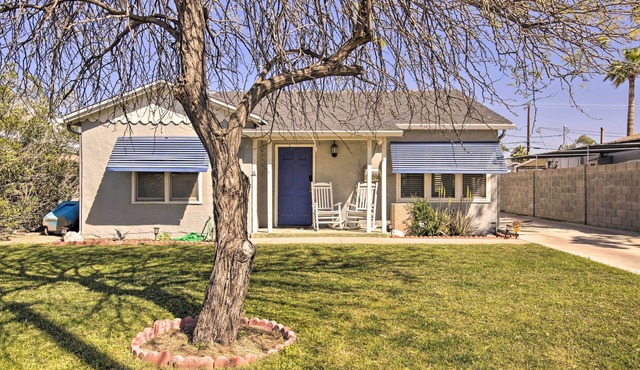 Work, Play, Explore! Cottage 2 Mi to Dtwn Phoenix in Phoenix