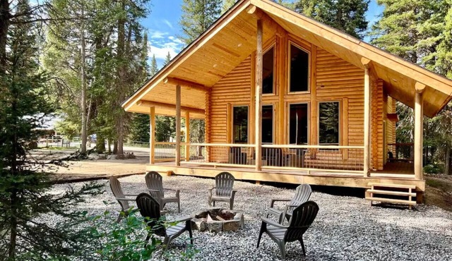 Wrangler’s Retreat | 7 Mi to YNP | Private Pond