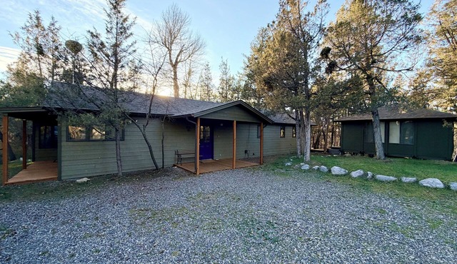 Yellowstone Pines: Private River Retreat at Pine Creek
