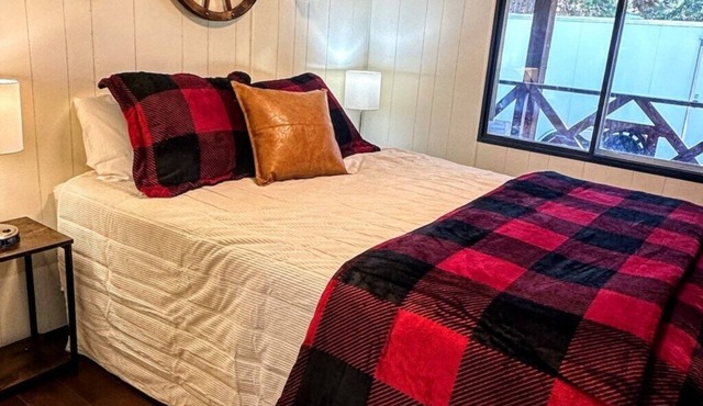 Yellowstone’s family vacay-KingBed, 2 bathrooms!