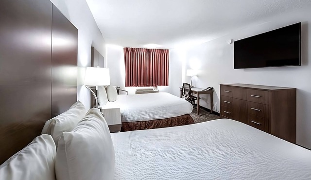 Your Relaxing Getaway Awaits! 3 Family-friendly Units, Near Reinhart Park!