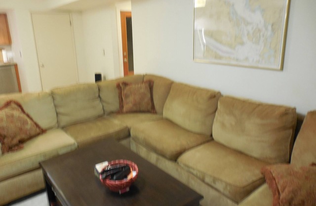 1 Bedroom Apartment On Mercer Island Private Secluded Sleeps 4 Pet Friendly
