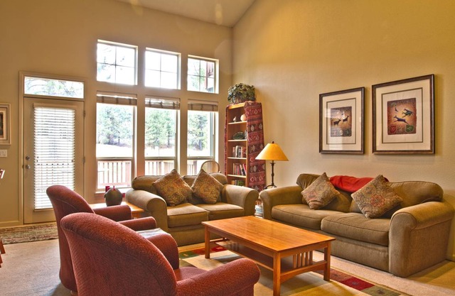 221 m² Condo ∙ 3 bedrooms ∙ 8 guests