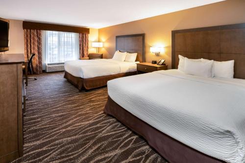 Park West Hotel 