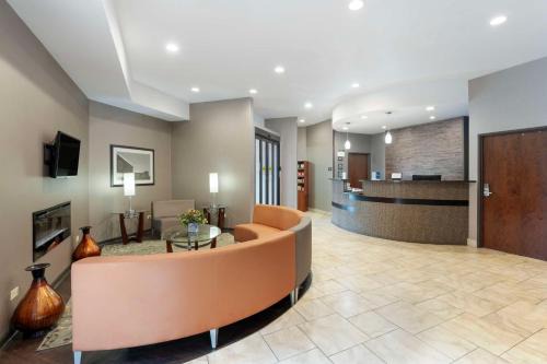 University Inn At Valparaiso 