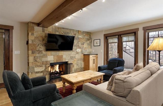 Fasching Haus Unit 12, Lower Level Deluxe Condo w/Open Living Area & Gas Fireplace