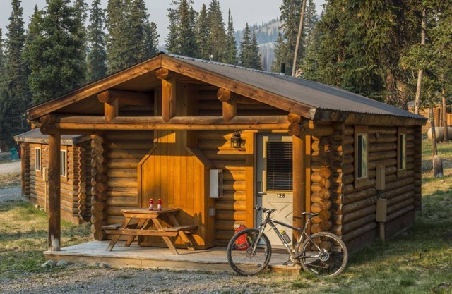 Great Find! 2 Great Accommodations, Near to Attractions, Parking, Pet-Friendly!