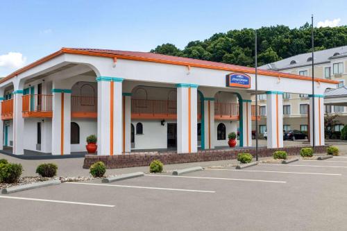 Howard Johnson 