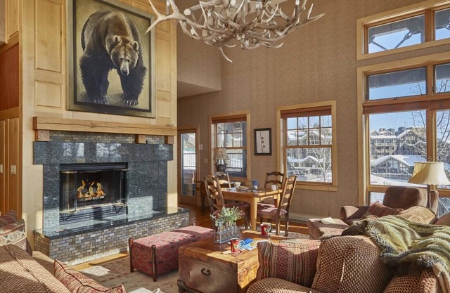 JHRL - Cody House 1A - Incredible Base Location