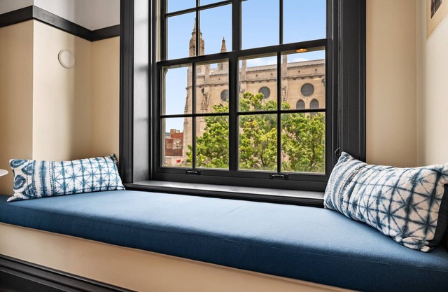 Kasa | Accessible Studio Near Bakery Square | The Maverick in Pittsburgh