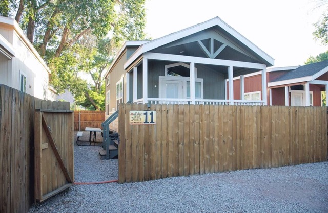 Pet-Friendly Moab Tiny Home Near Arches | Sleeps 6 | Fenced Yard | Hidden Canyon
