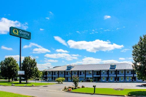 Quality Inn Scottsboro Guntersville 