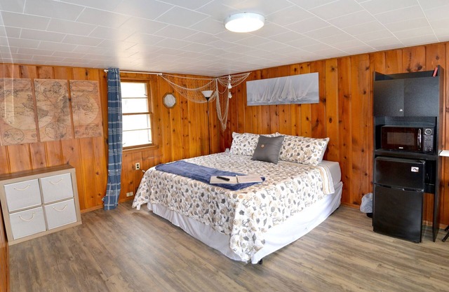 Whitehall Cottages Boutique Motel 