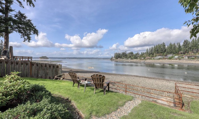 Gig Harbor House | 271 m² House ∙ 4 bedrooms ∙ 9 guests