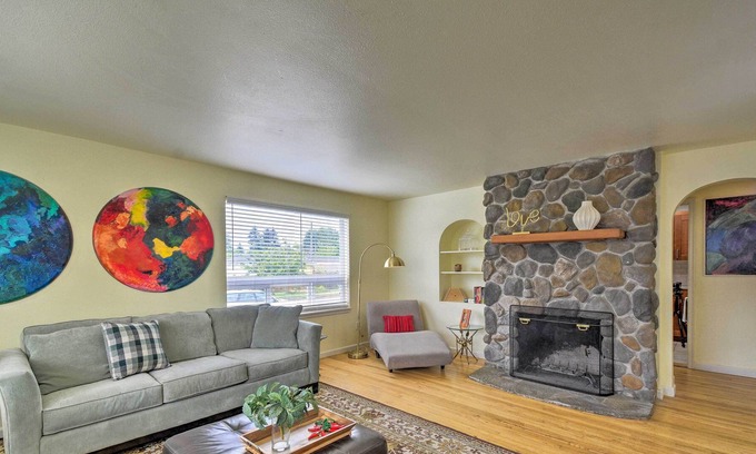 North End House | Cozy Tacoma Home: Close to Beaches & Boating!