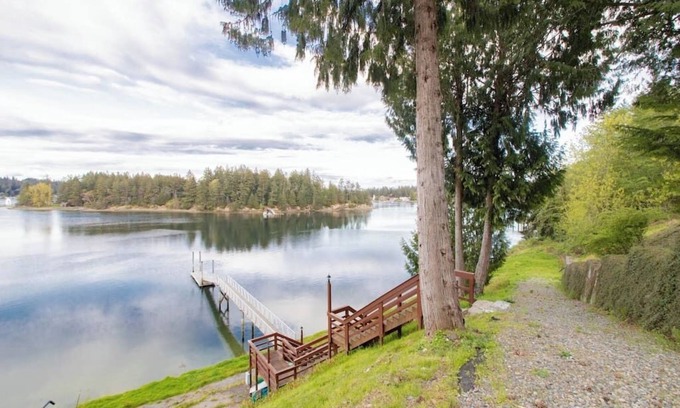 Fox Island House | Fox Island Waterfront Home w/Dock