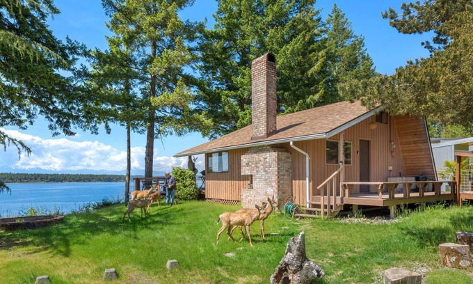Lakebay House | House ∙ 1 bedroom ∙ 8 guests
