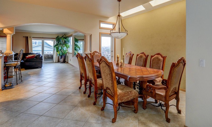 Old Town House | Huge, beautiful home to relax and enjoy the view!
