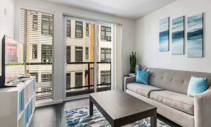New Tacoma Apartment | Long or Short Stay |Tacoma| Lux Modern 1BR|1BA