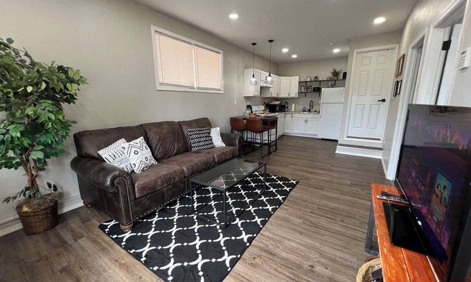 Parkland House | 🔥NEW, PRIVATE, MODERN🔥 2/1 Unit *CLOSE to JBLM*