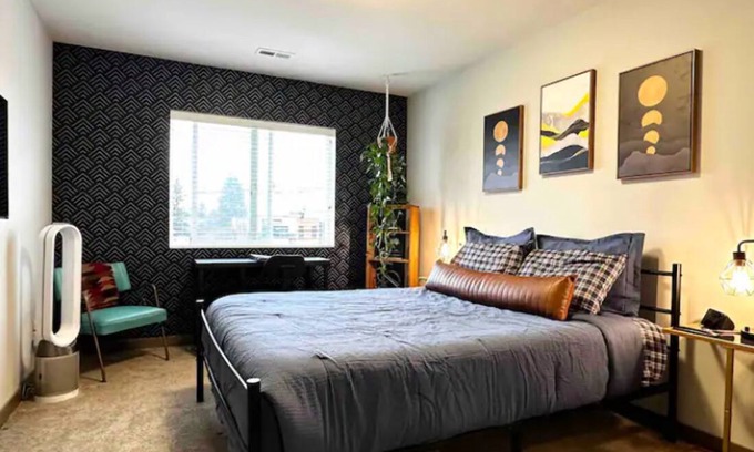 Central Tacoma Resort | Private room ∙ 2 guests