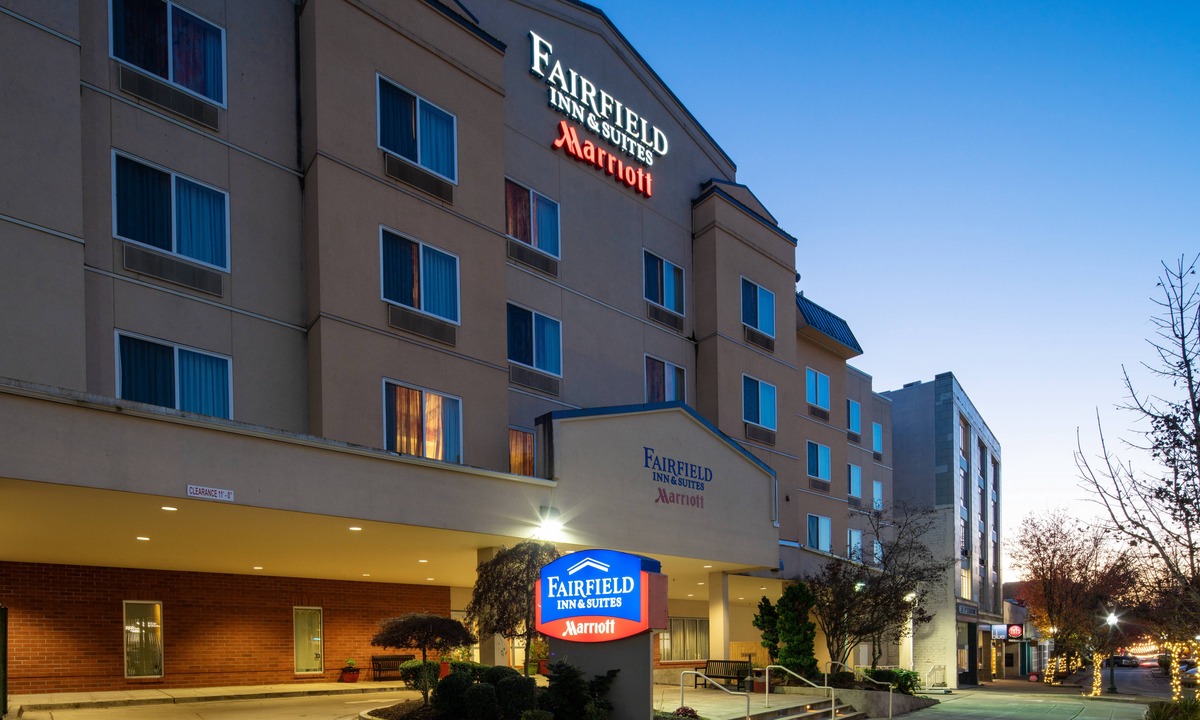 Bremerton Hotel | Fairfield Inn & Suites Seattle Bremerton